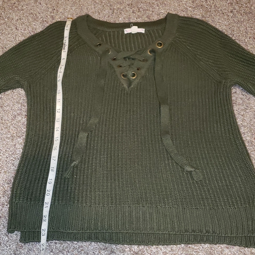 Sweater - Picture 5 of 5